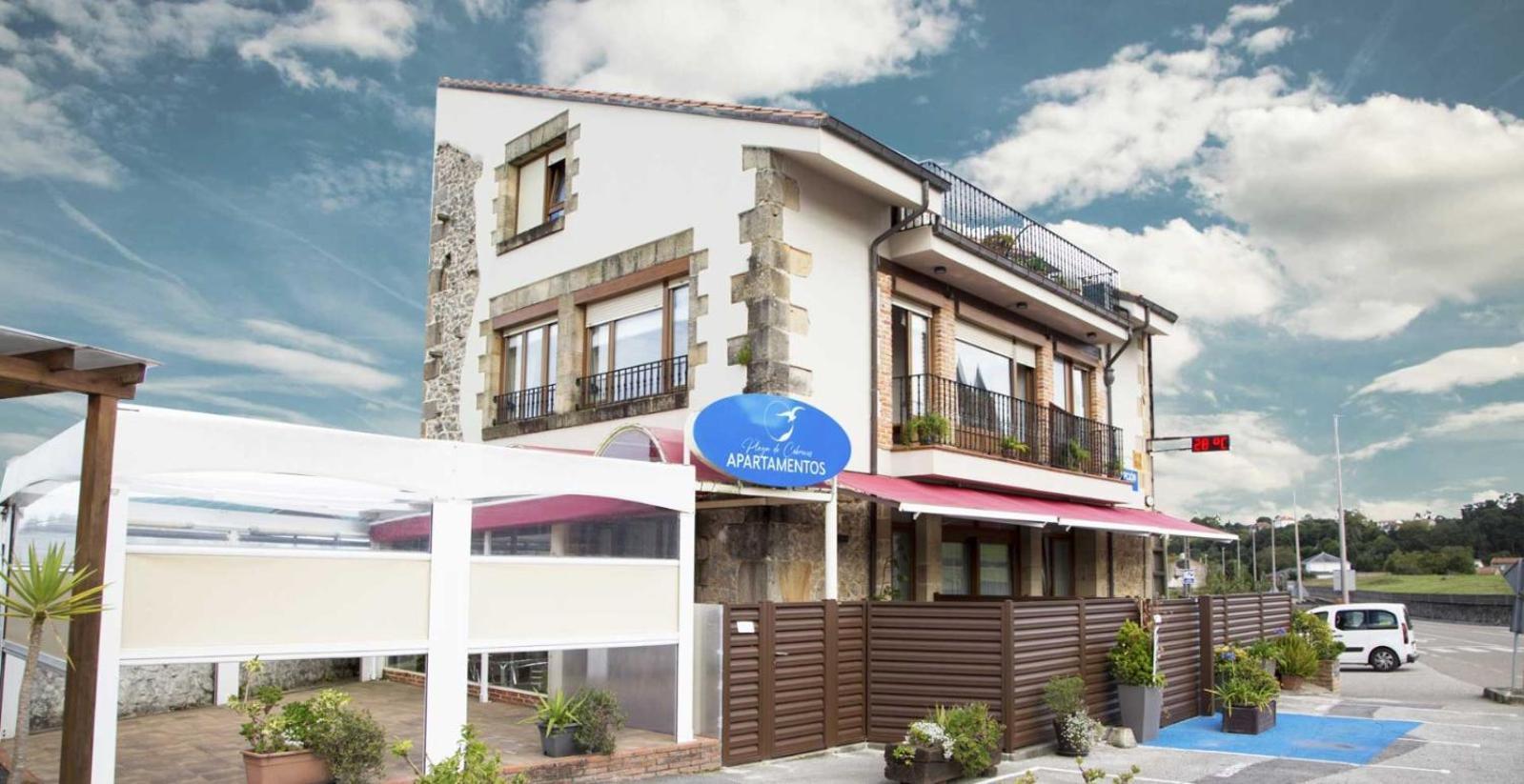 Apartamentos Playa De Cobreces Exterior photo
